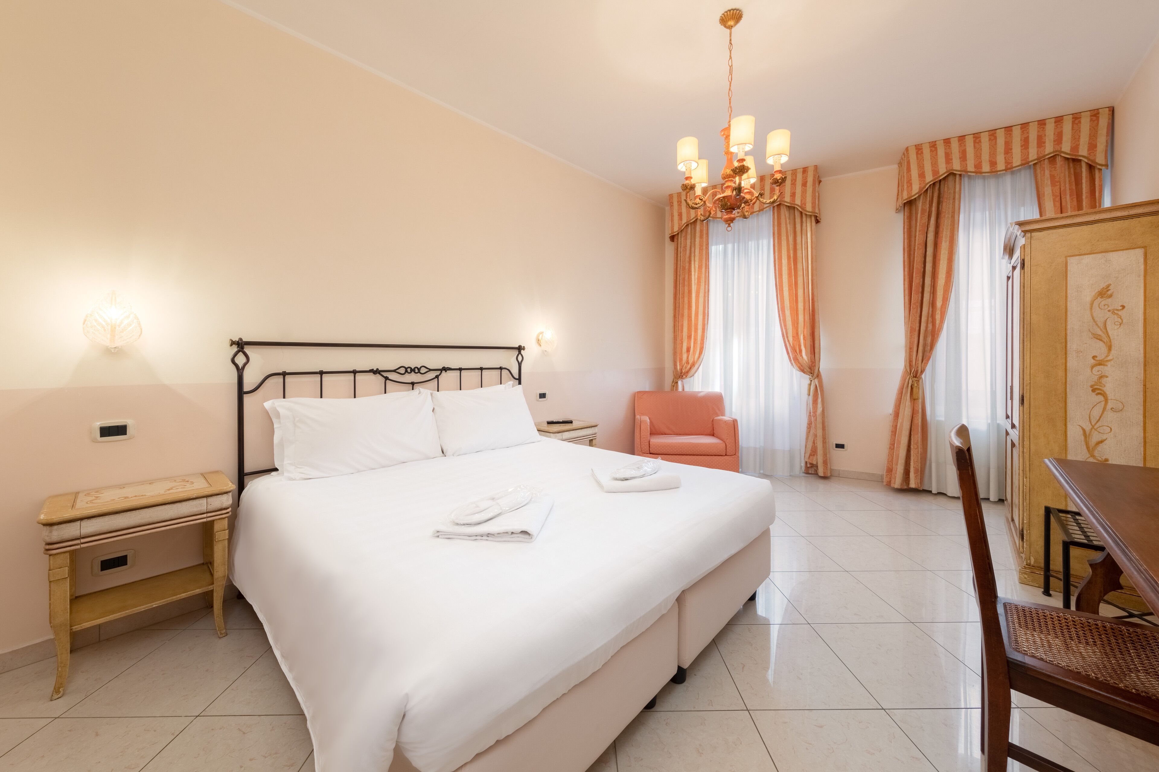 Superior Double or Twin Room | Minibar, in-room safe, free WiFi