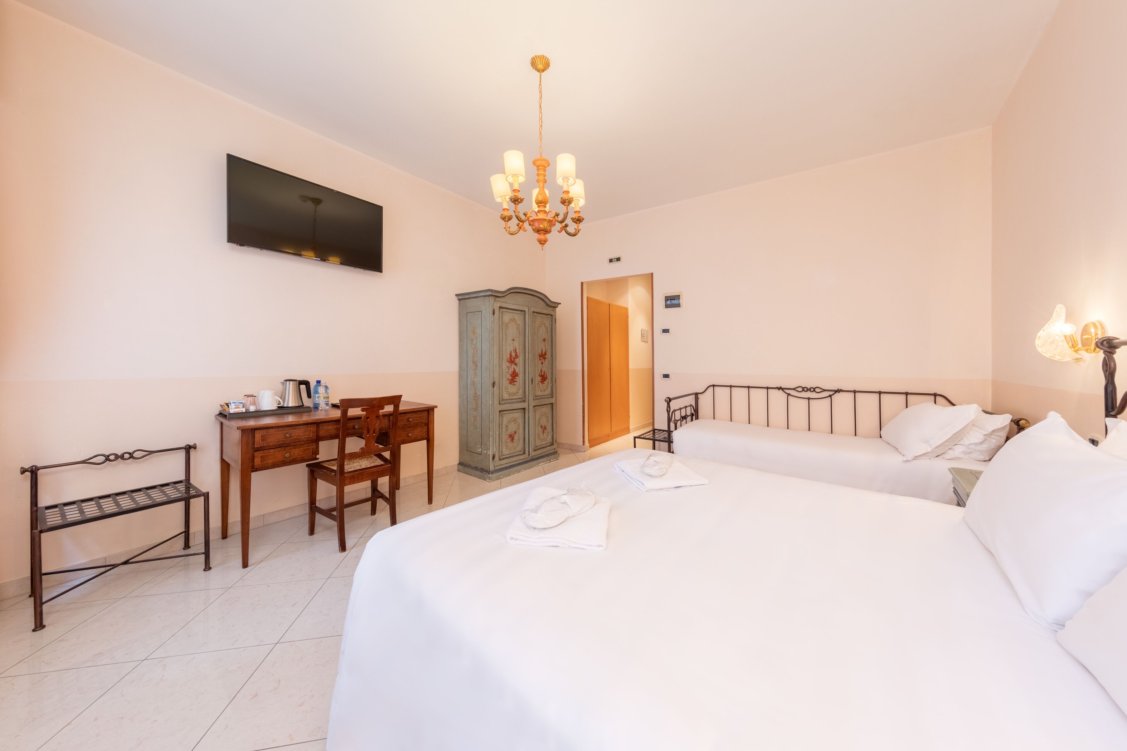 Photo - La Locandiera