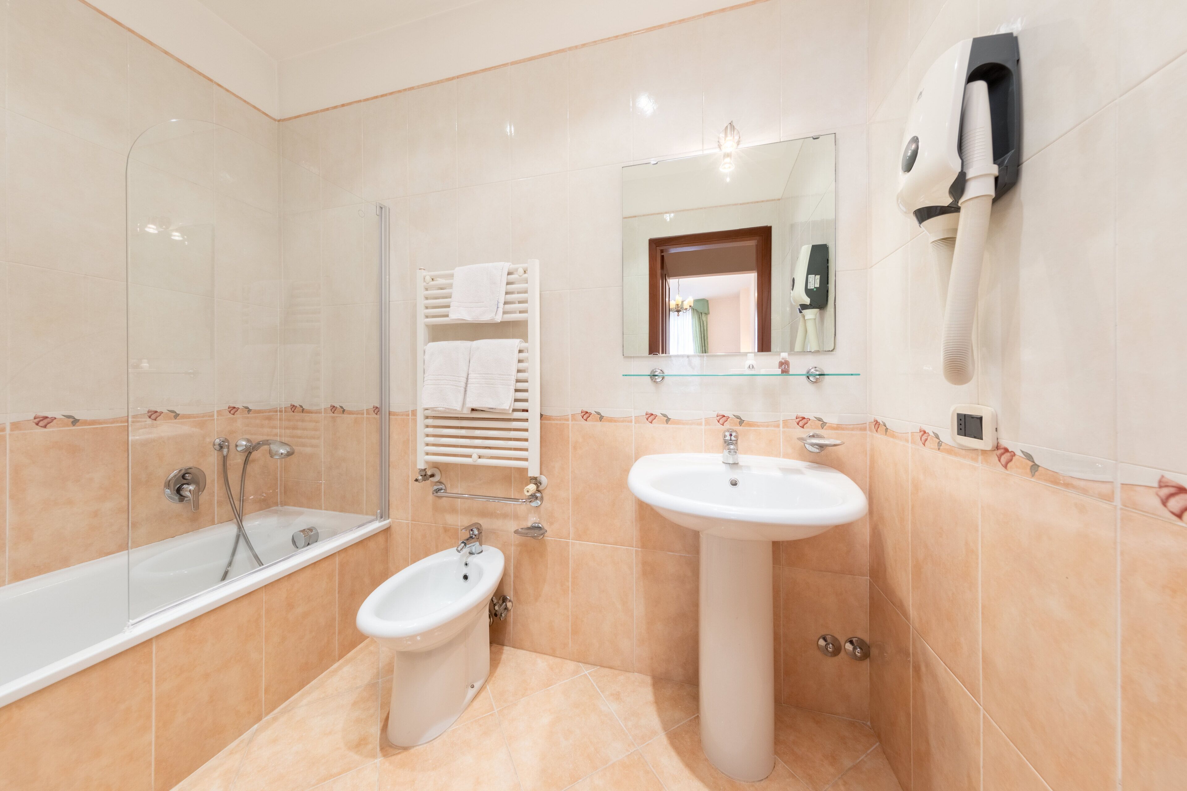 Photo - La Locandiera