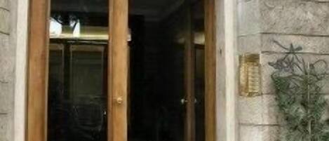 Entrée de l’hébergement