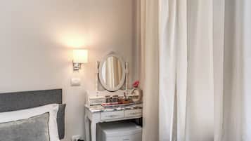 Double or Twin Room | Desk, iron/ironing board, cribs/infant beds, free WiFi