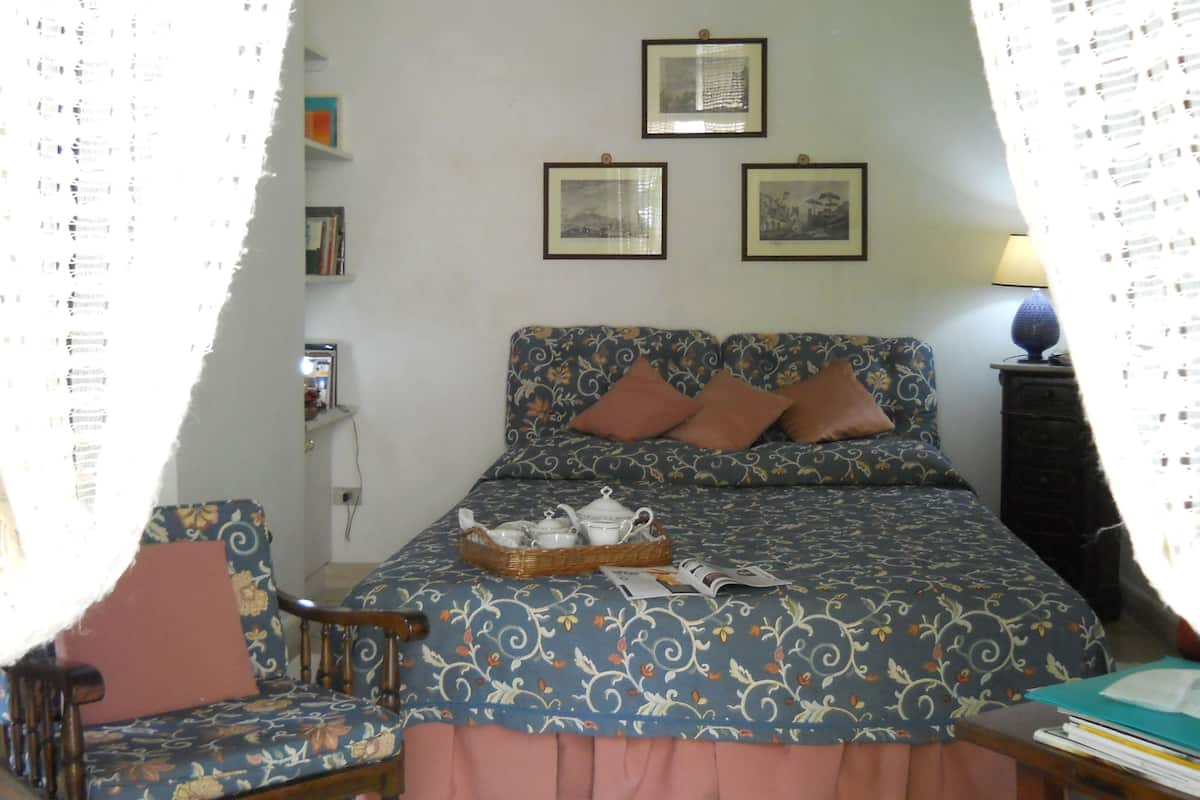 Draps italiens Frette, couette en duvet d'oie, minibar