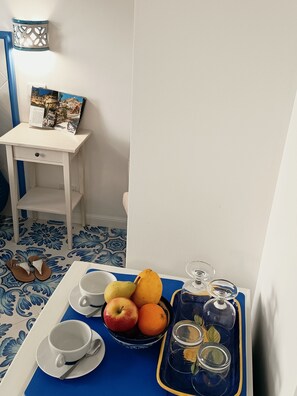 Family Quadruple Room, 2 Queen Beds, Terrace | Minibar, in-room safe, desk, blackout drapes - B&B Venus Inn Residence (Positano)