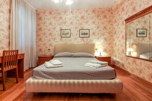 Standard Apartment | 1 bedroom, in-room safe, cribs/infant beds, WiFi - Apartment Goldoni (Venice)