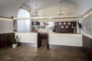 Reception - Hotel Petr (Prague)