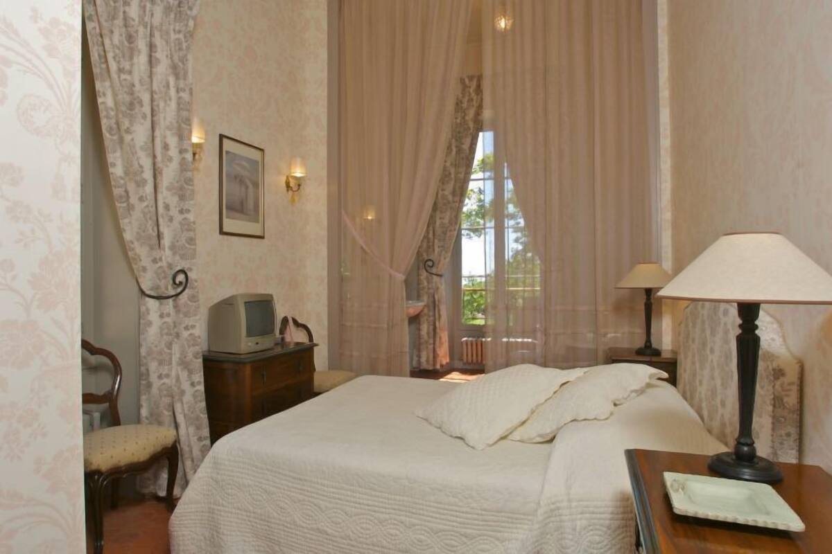 Deluxe Double Room, 1 Katil Ratu (Queen), Bathtub, Park View | Cadar kapas Mesir, peralatan tempat tidur premium, katil Select Comfort