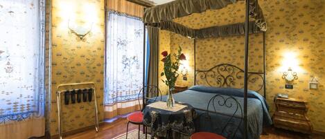 Minibar, coffres-forts dans les chambres, chambres insonorisées