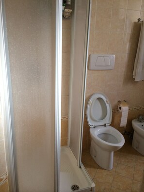 Double Room | Bathroom