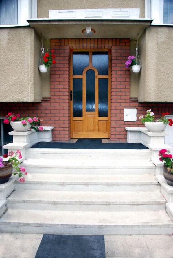 Entrée de l’hébergement