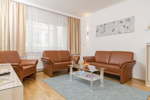 Apartment (5 people - Ferchergasse 21/7) | Living area - Appartements Ferchergasse (Vienna)