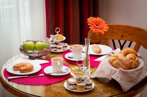 Desayuno continental todos los días (con cargo)