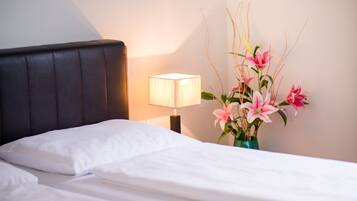 Triple Room | Premium bedding, minibar, individually decorated, individually furnished