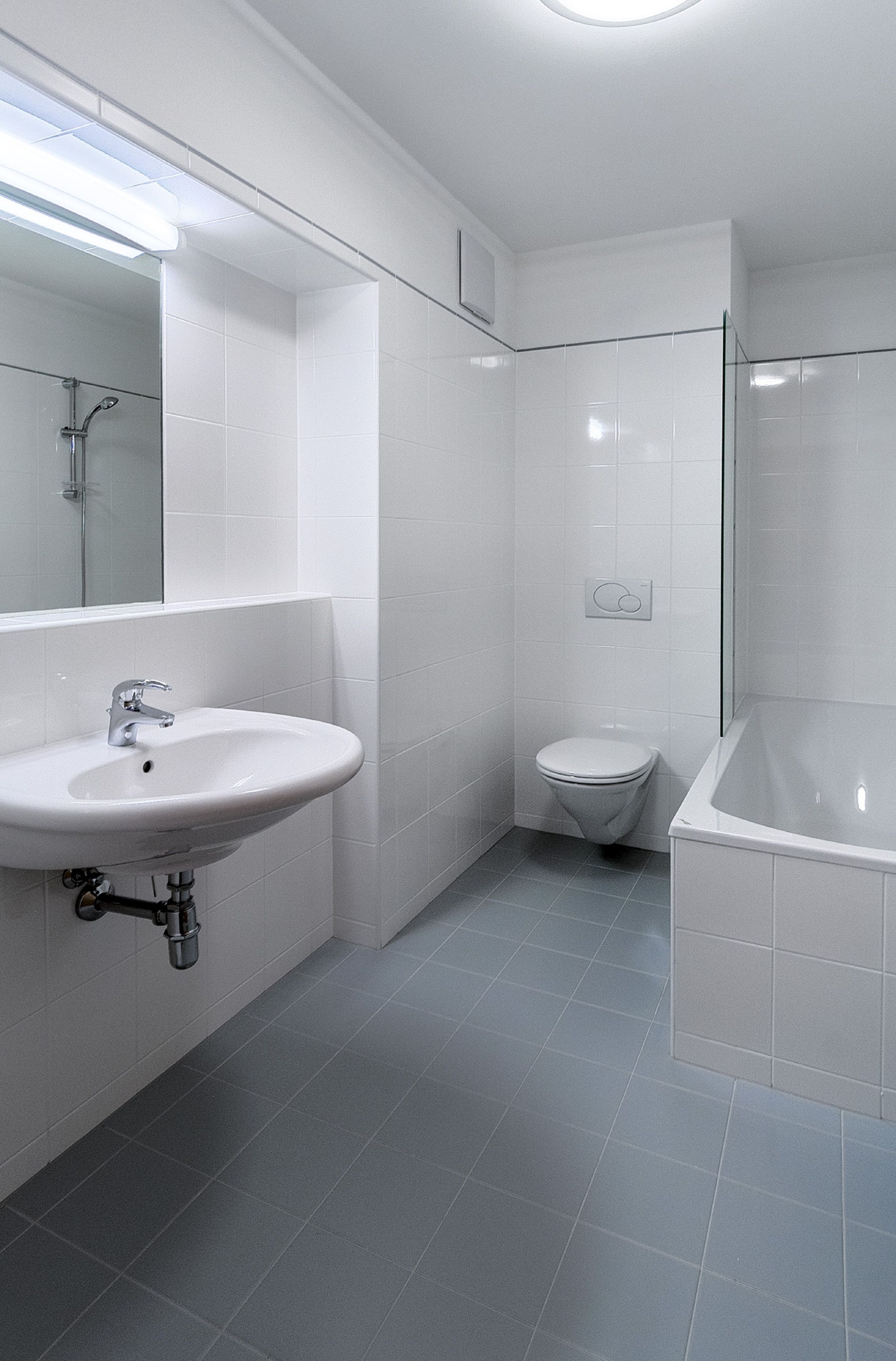 single room | bathroom | hair dryer, towels