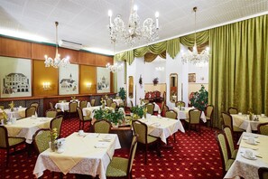 Free daily buffet breakfast - Hotel Austria (Vienna)