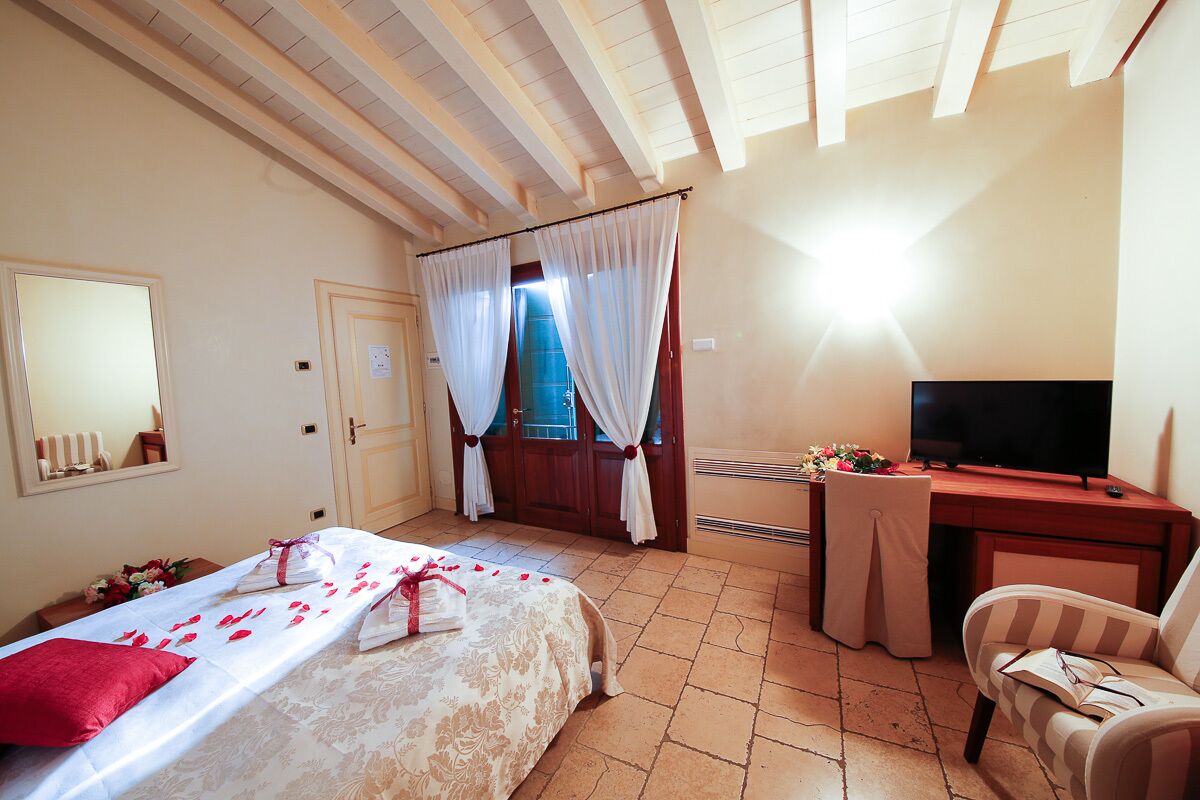 Comfort Double or Twin Room | Premium bedding, down duvets, pillow-top beds, minibar