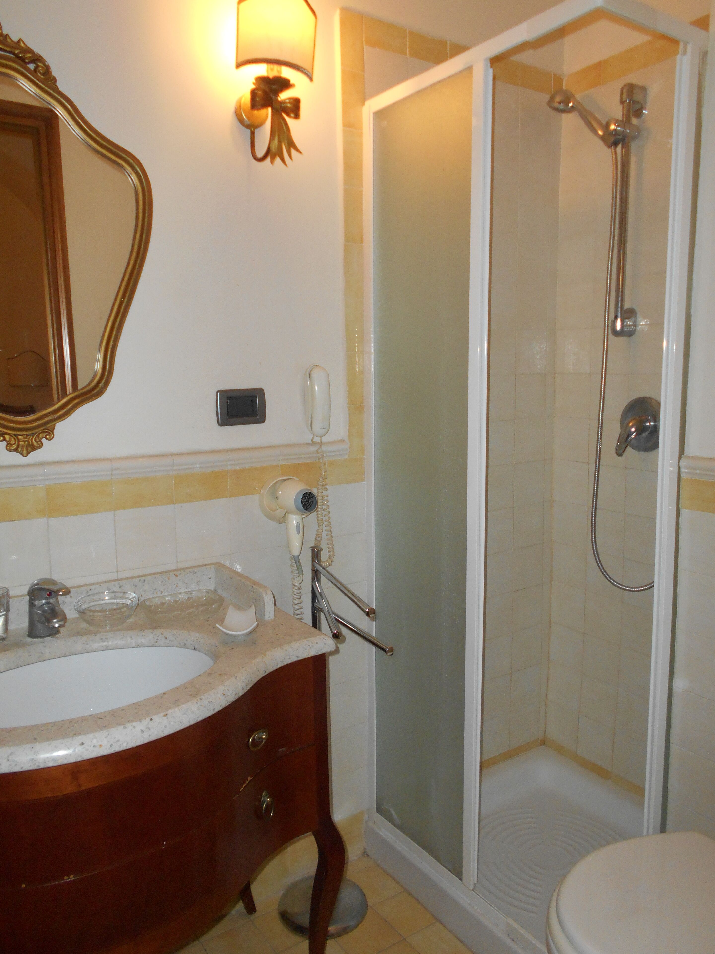 Photo - Petit Chateau