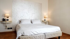 Habitació doble o amb dos llits individuals superior | Minibar, escriptori i espai de treball apte per a portàtils 