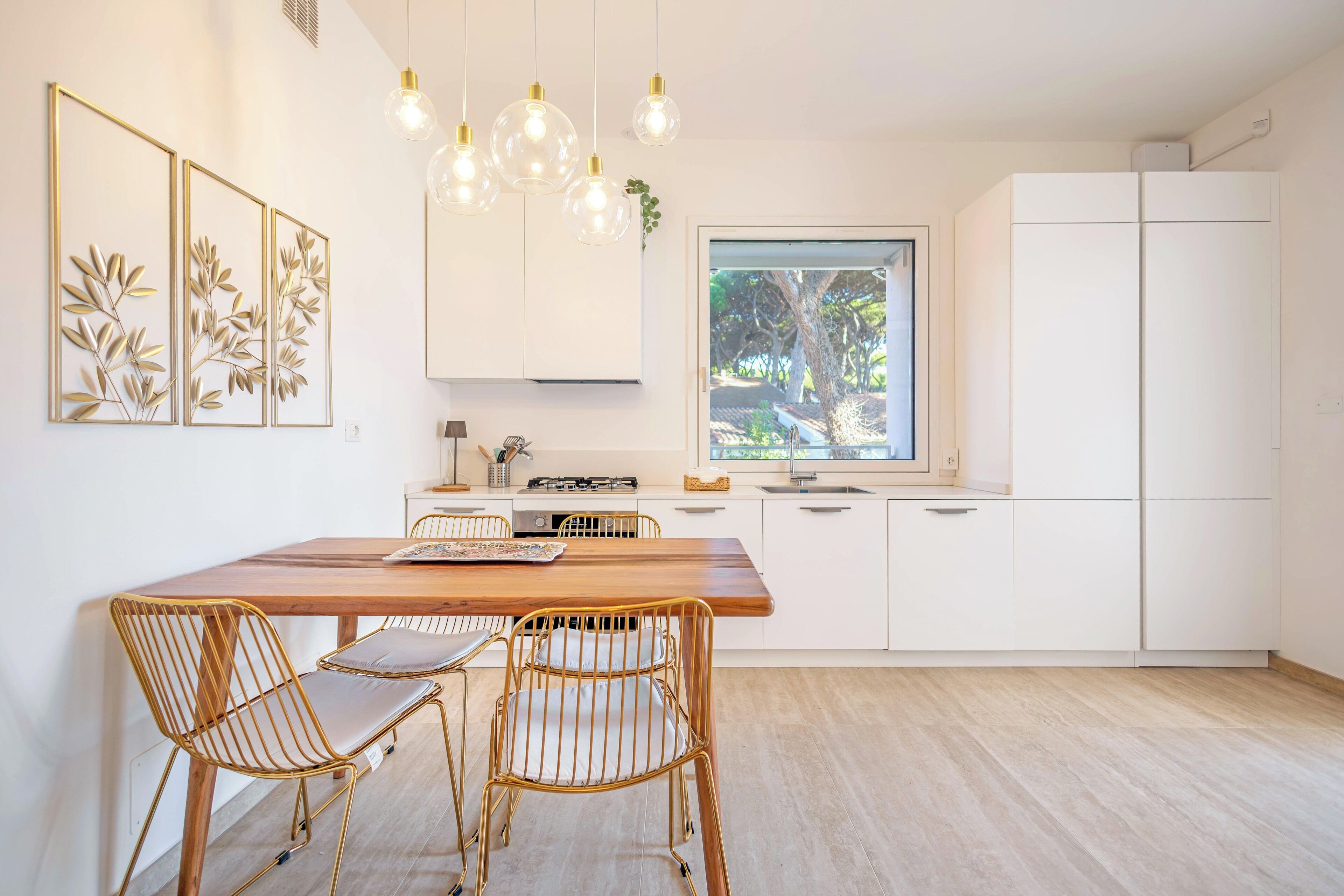 Luxury Condo, 2 Bedrooms, Garden View Via degli Alberi 7b | Privat køkken | Køleskab/fryser i fuld størrelse, kogeplade