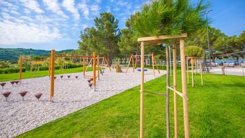 Children’s play area – outdoor