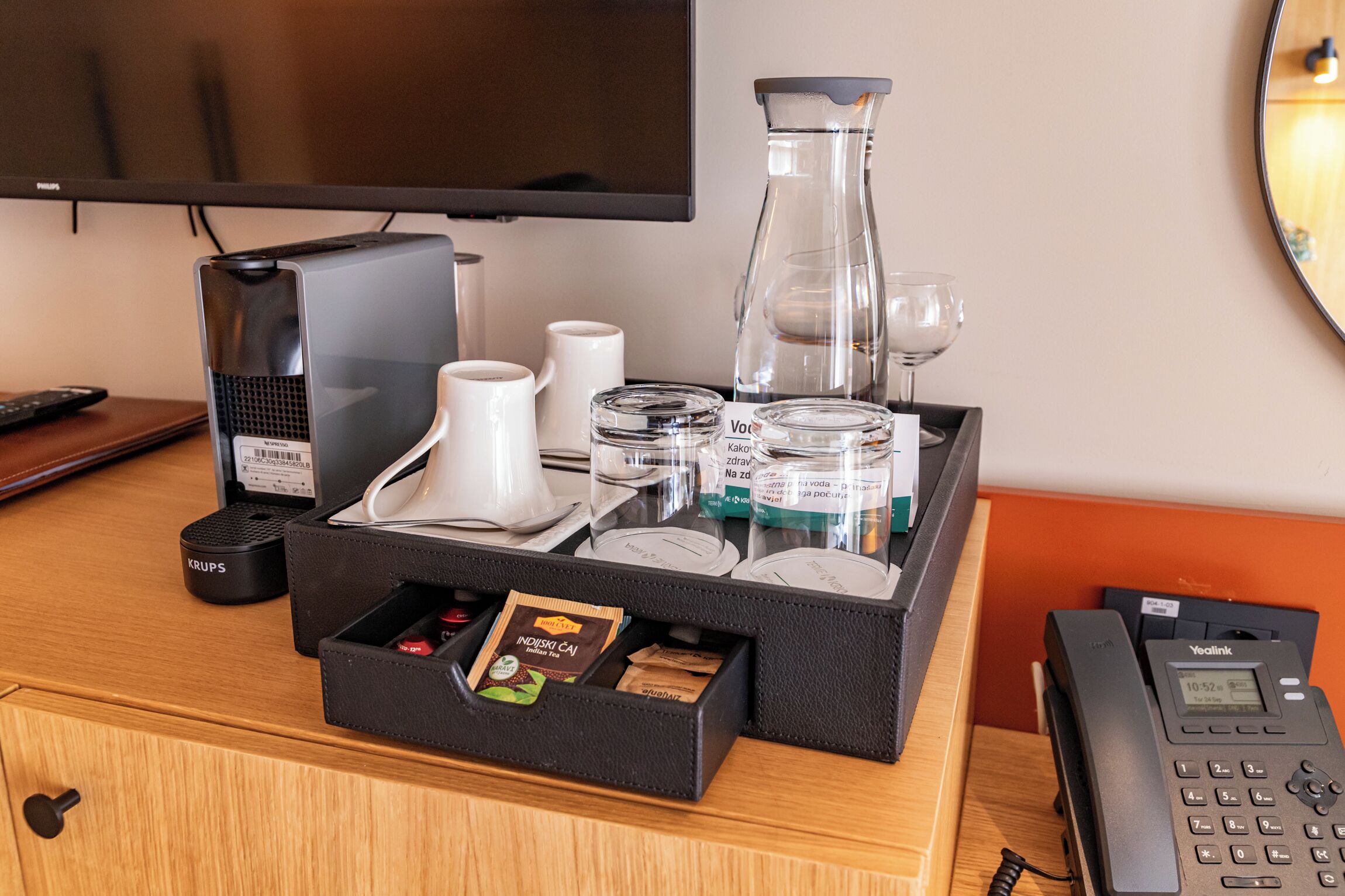 standard suite, balcony | minibar, in-room safe, desk, cots/infant beds