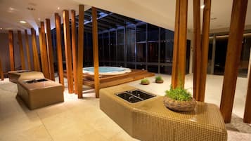 Sauna, dampbad, kropsbehandlinger, aromaterapi, body wrap-behandlinger