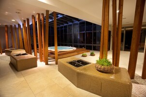 Sauna, steam room, body treatments, aromatherapy, body wraps