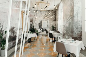 Breakfast, lunch, dinner and brunch served  - Art Hotel Tartini (Piran)