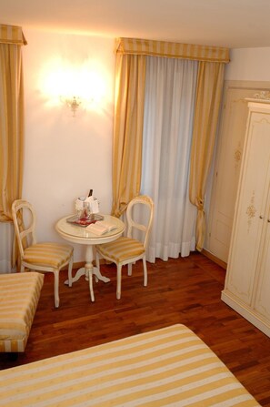 Minibar, in-room safe, desk, soundproofing - Casa sul Molo (Venice)