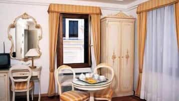 Minibar, in-room safe, desk, soundproofing