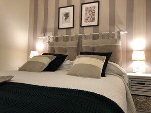 In-room safe, desk, soundproofing, free WiFi