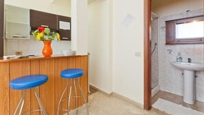 Schreibtisch, Zustellbetten, kostenloses WLAN