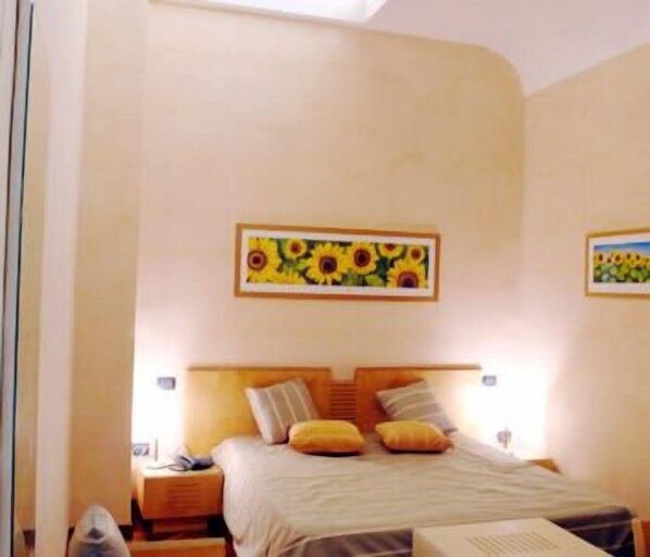 In-room safe, soundproofing, free WiFi, wheelchair access