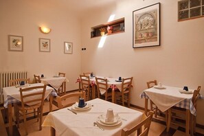 Breakfast area - Arco Antico (Florence)