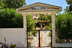 Entrada de la propiedad