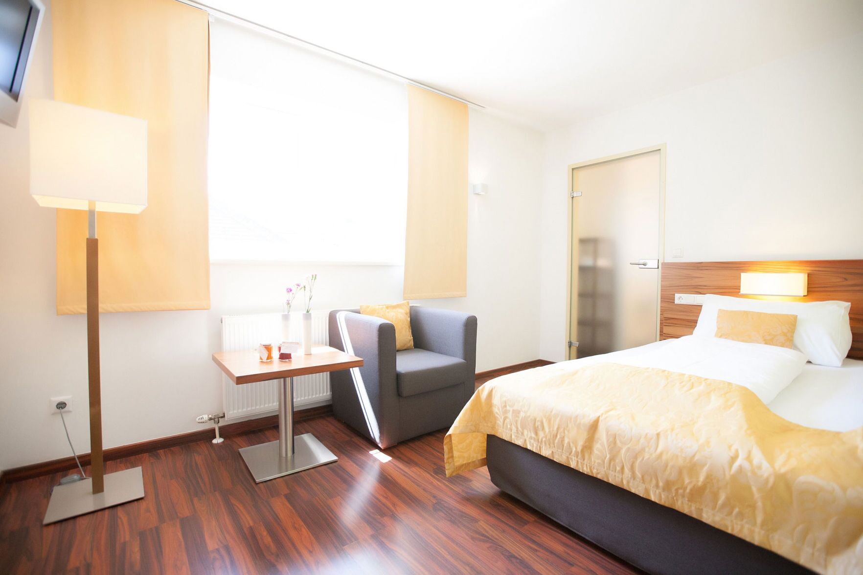 In-room safe, desk, iron/ironing board, free WiFi