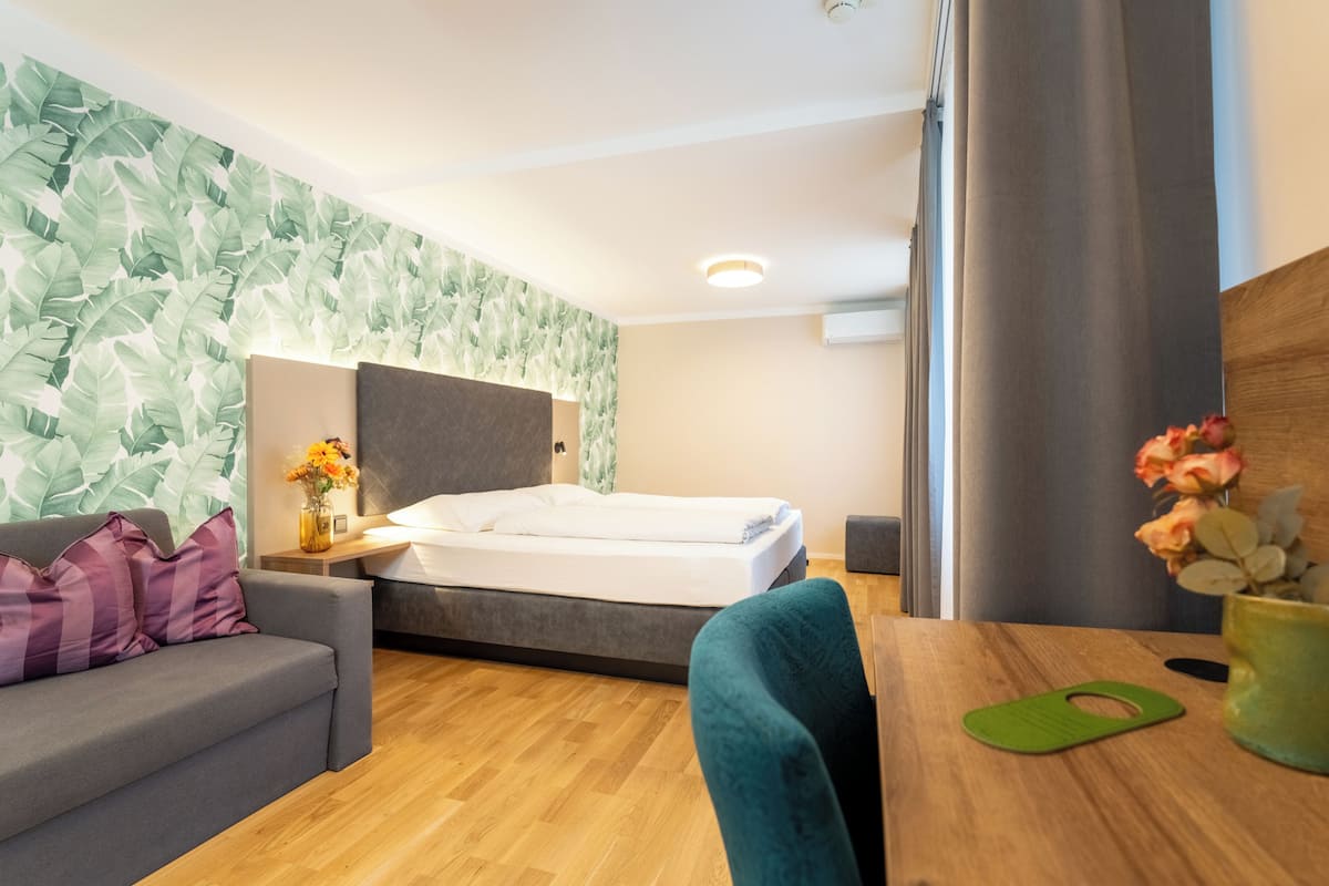 Superior Double Room, 1 Queen Bed | In-room safe, desk, iron/ironing board, free WiFi