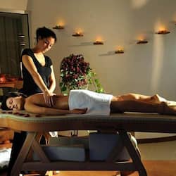 Couples treatment rooms, sauna, steam room, body treatments