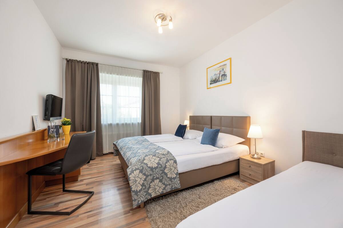 Minibar, desk, free cots/infant beds, WiFi