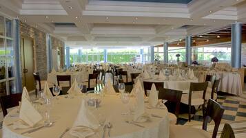 FrĂŒhstĂŒck, Mittagessen und Abendessen