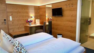 Schreibtisch, kostenloses WLAN, Bettwäsche