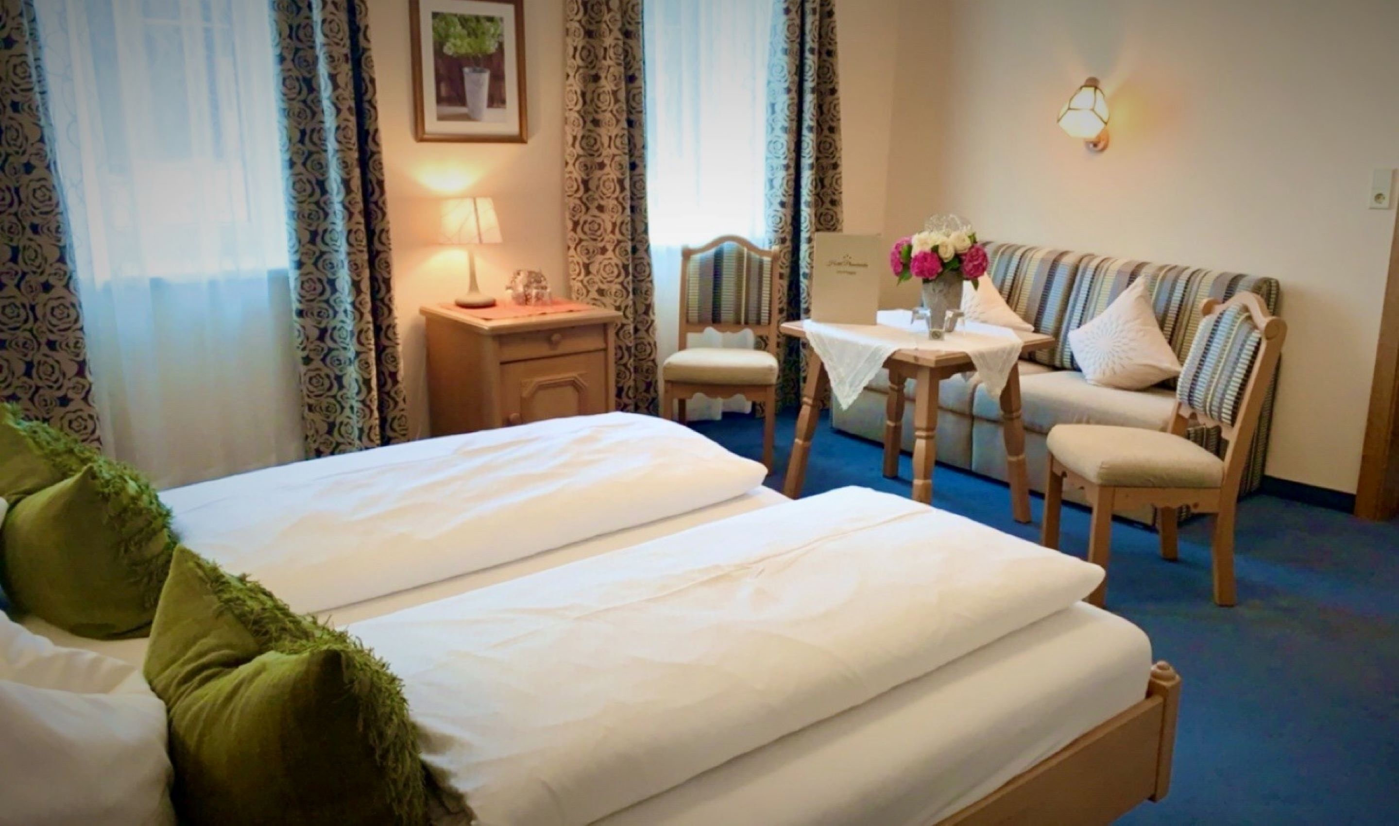 double room | desk, free wifi, bed sheets