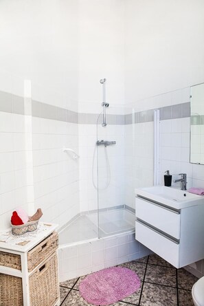 Hair dryer, towels - Nice Riviera Sweet Home (Nice)