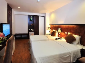 Minibar, két bảo mật tại phòng, truy cập Internet không dây miễn phí