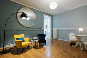 Apartment, 3 Bedrooms | Living area