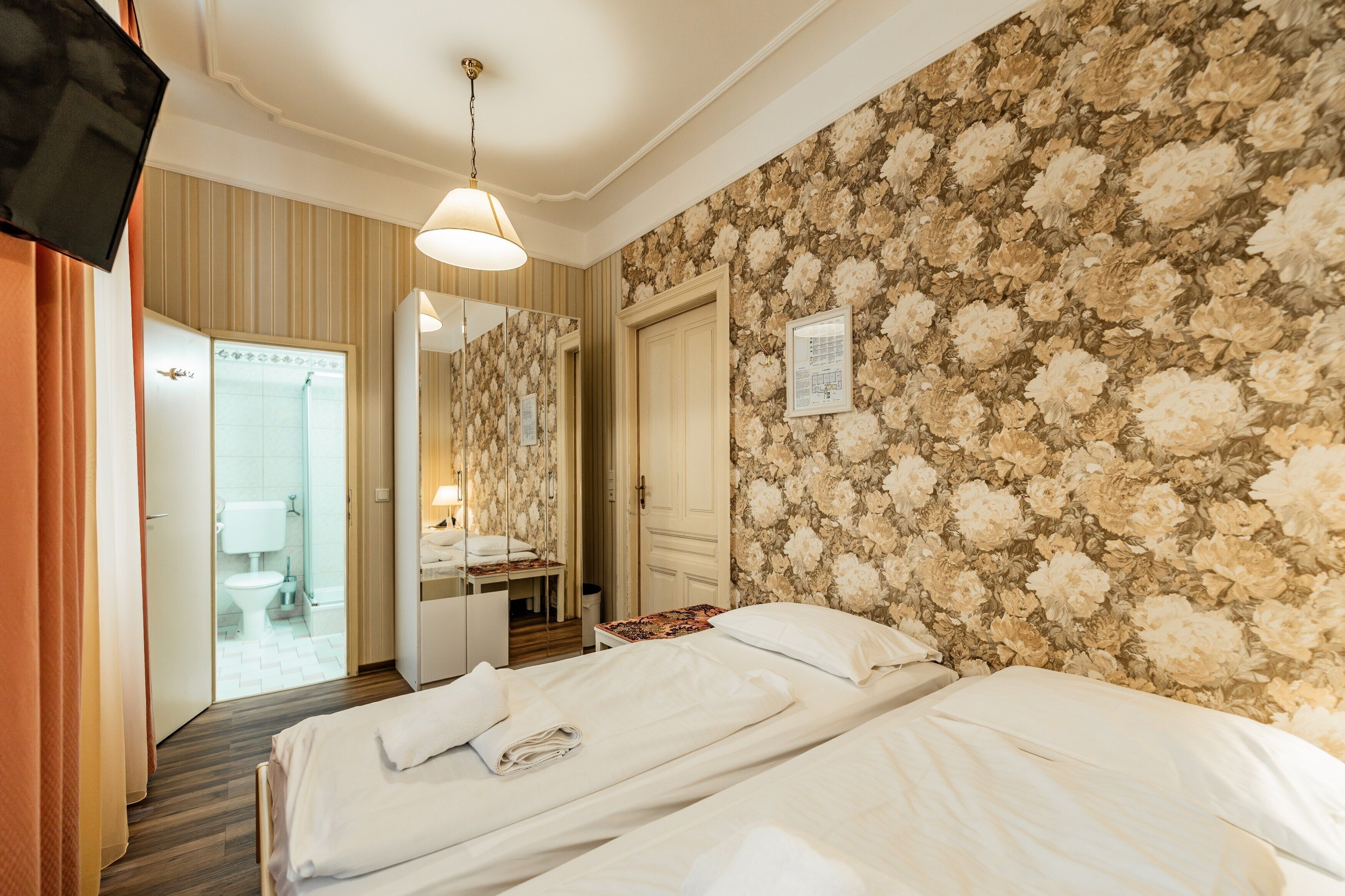 Twin Room | Premium-sengetøj, pengeskab på værelset, gratis Wi-Fi, sengetøj