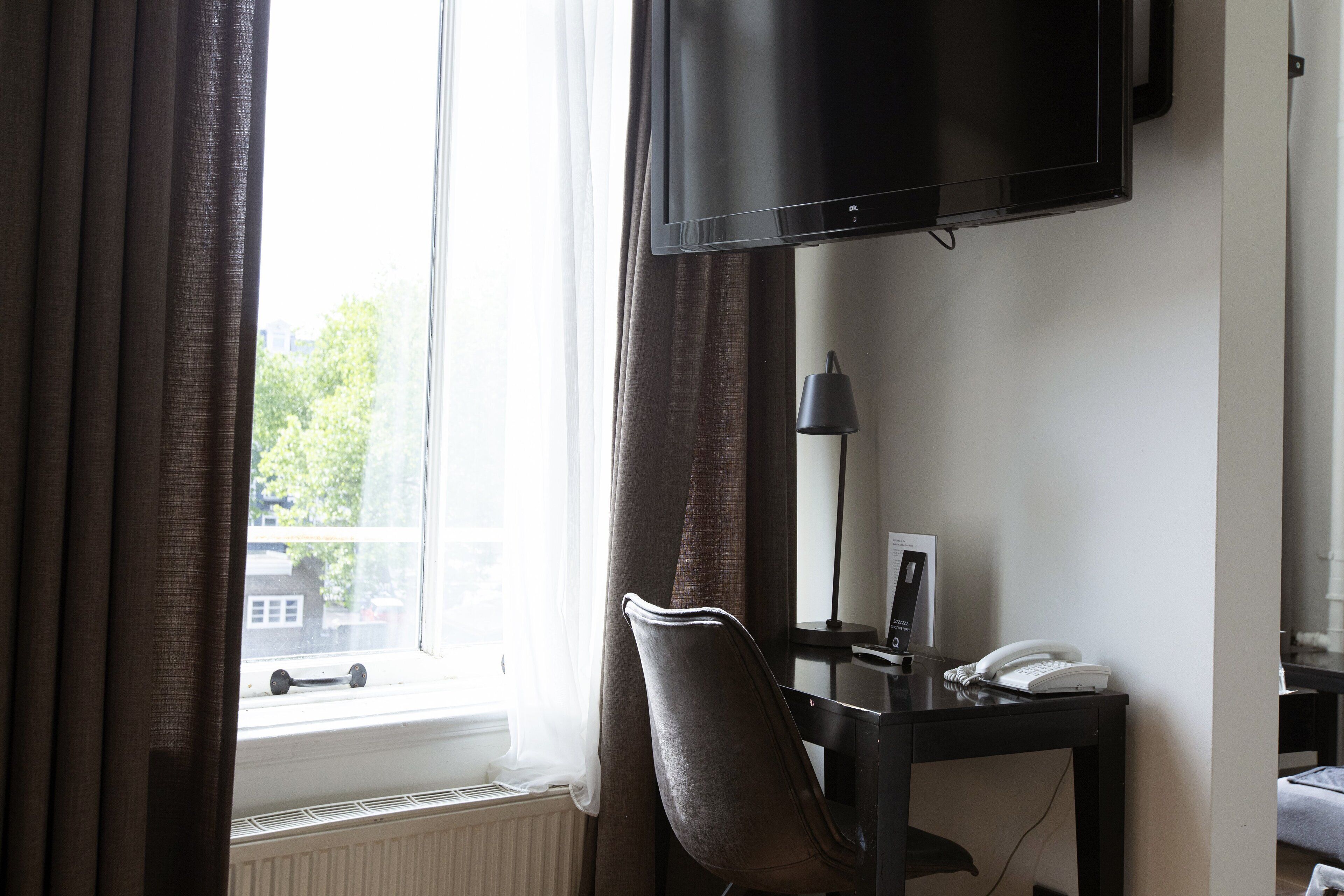 Photo - Quentin Canal House Hotel