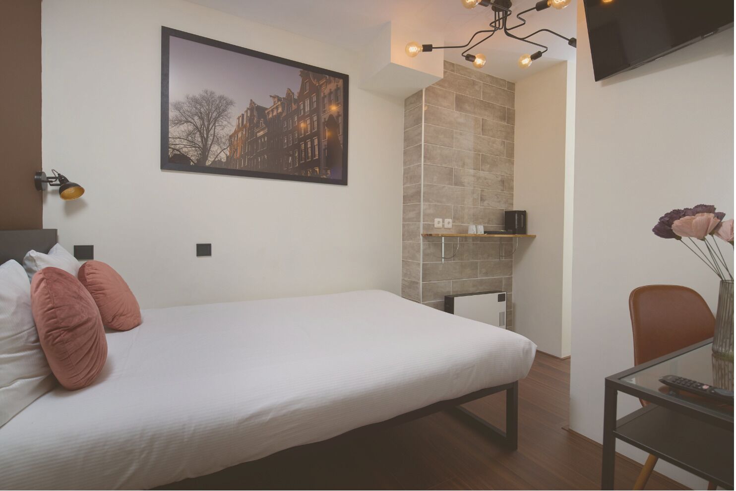 Double Room, 1 Double Bed, Private Bathroom (small)