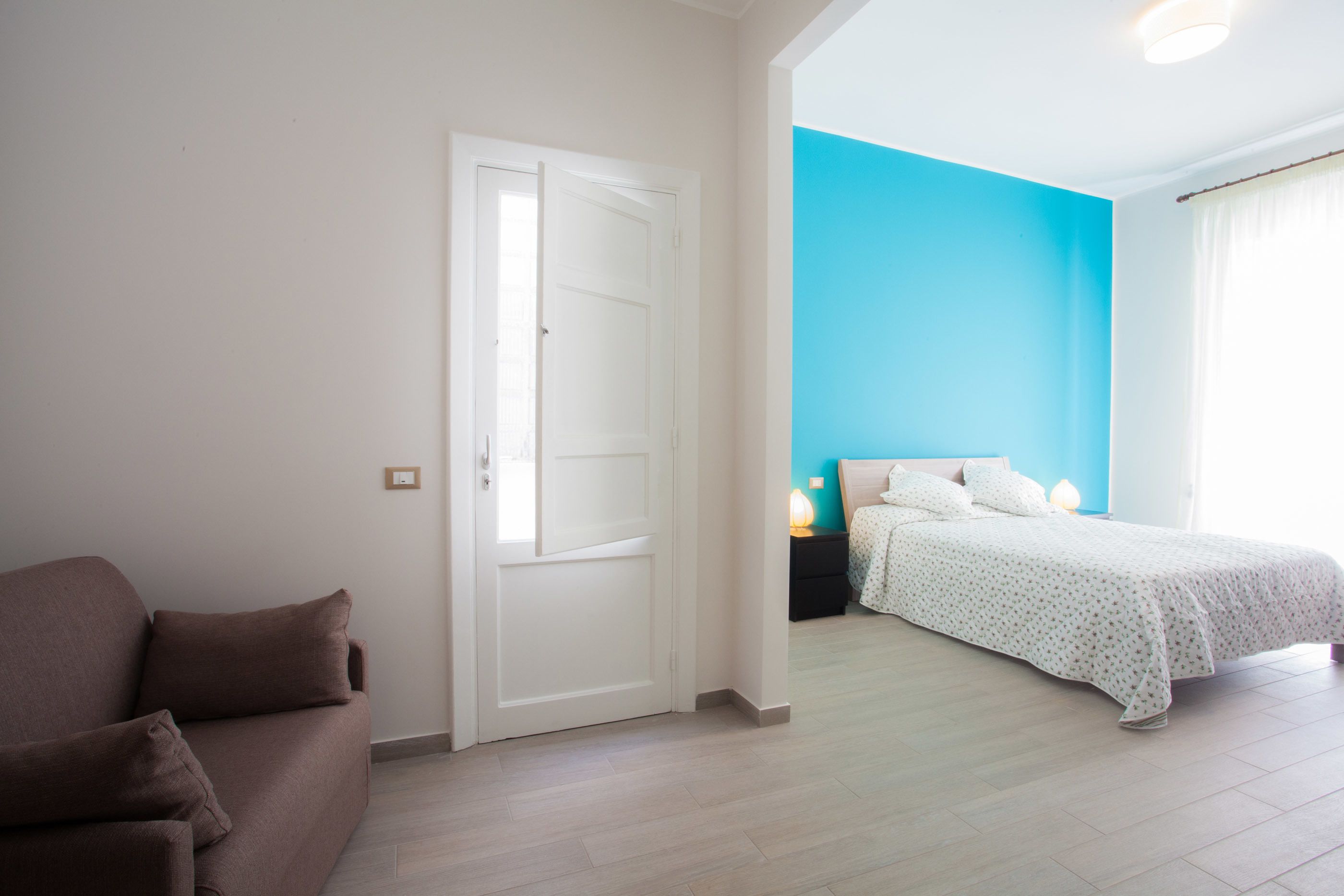 Superior Triple Room | Minibar, desk, cots/infant beds, rollaway beds