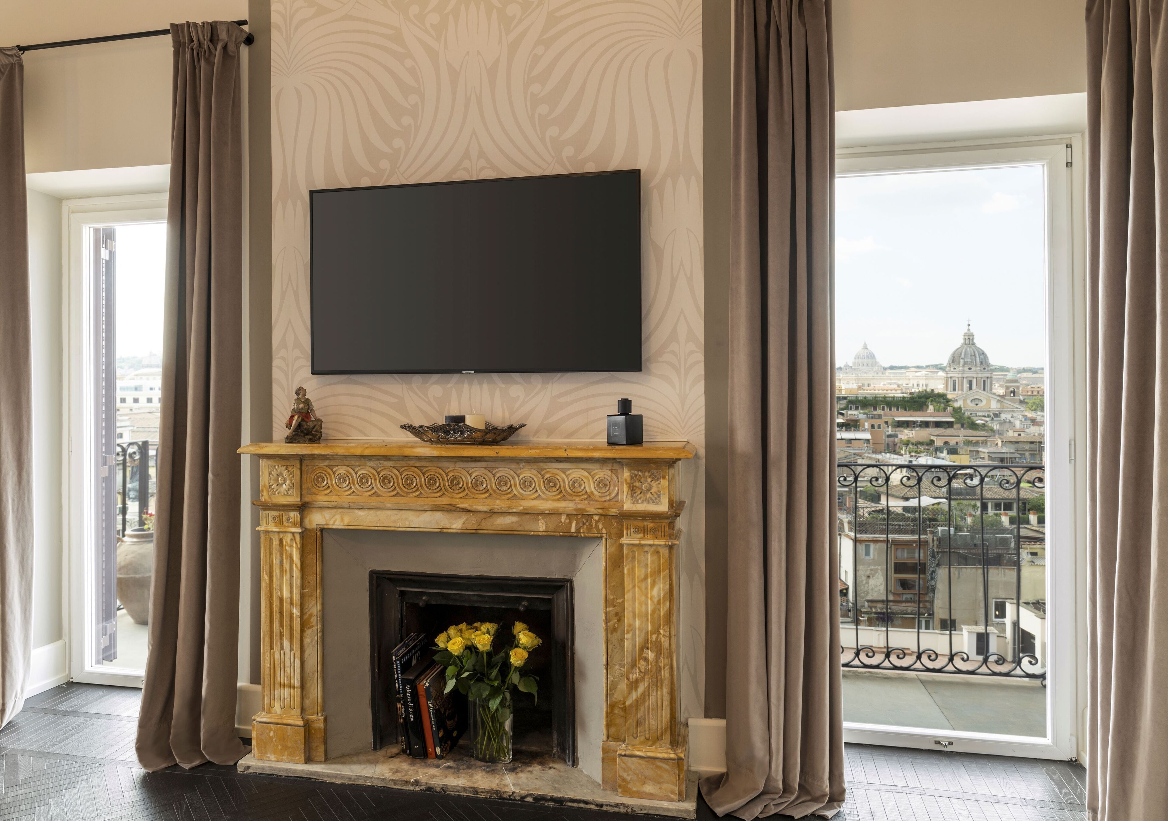 panoramic suite, balcony, city view | 1 bedroom, frette italian sheets, premium bedding, down duvets