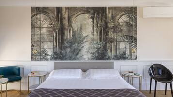 Suite panoramica, terrazzo, vista città | 1 camera, lenzuola Frette, biancheria da letto di alta qualità